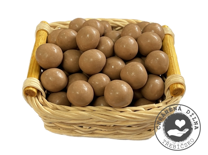 CHD Třebíčsko Lísková jádra v bílé čokoládě s karamelem 150 g CHD Třebíčsko Lísková jádra v bílé čokoládě s karamelem 150 g